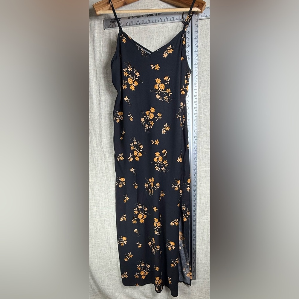 Dizzy Lizzy Tea-Length Double Slit Dress With Adjustable Straps - Picture 9 of 14